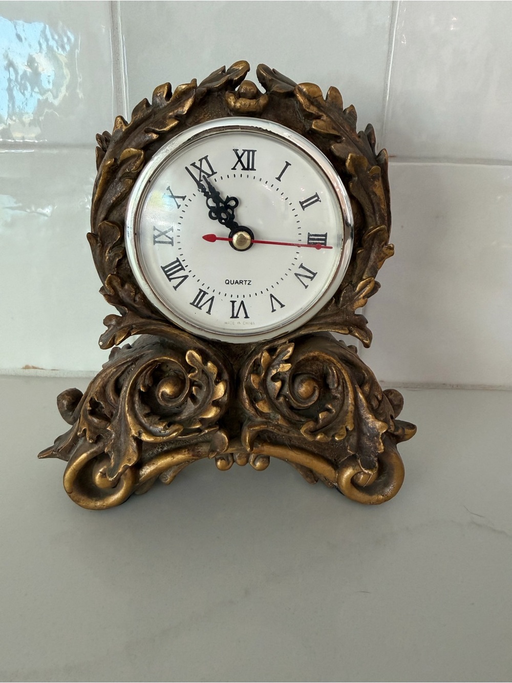 Stunning Vintage Hollywood Regency / Rococo Style Quartz Mantle/Tabletop Clock